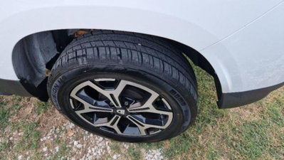 Dacia Duster 1.0 TCe 100 CV ECO-G 4x2 Prestige (6)