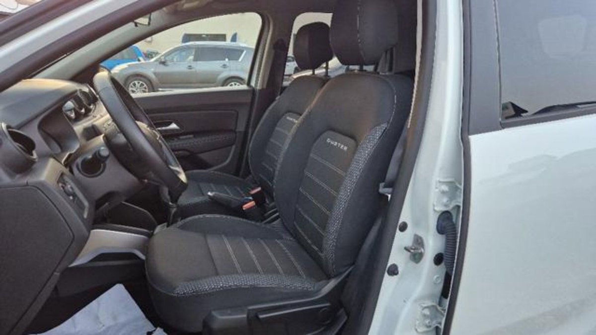 Dacia Duster 1.0 TCe 100 CV ECO-G 4x2 Prestige (9)