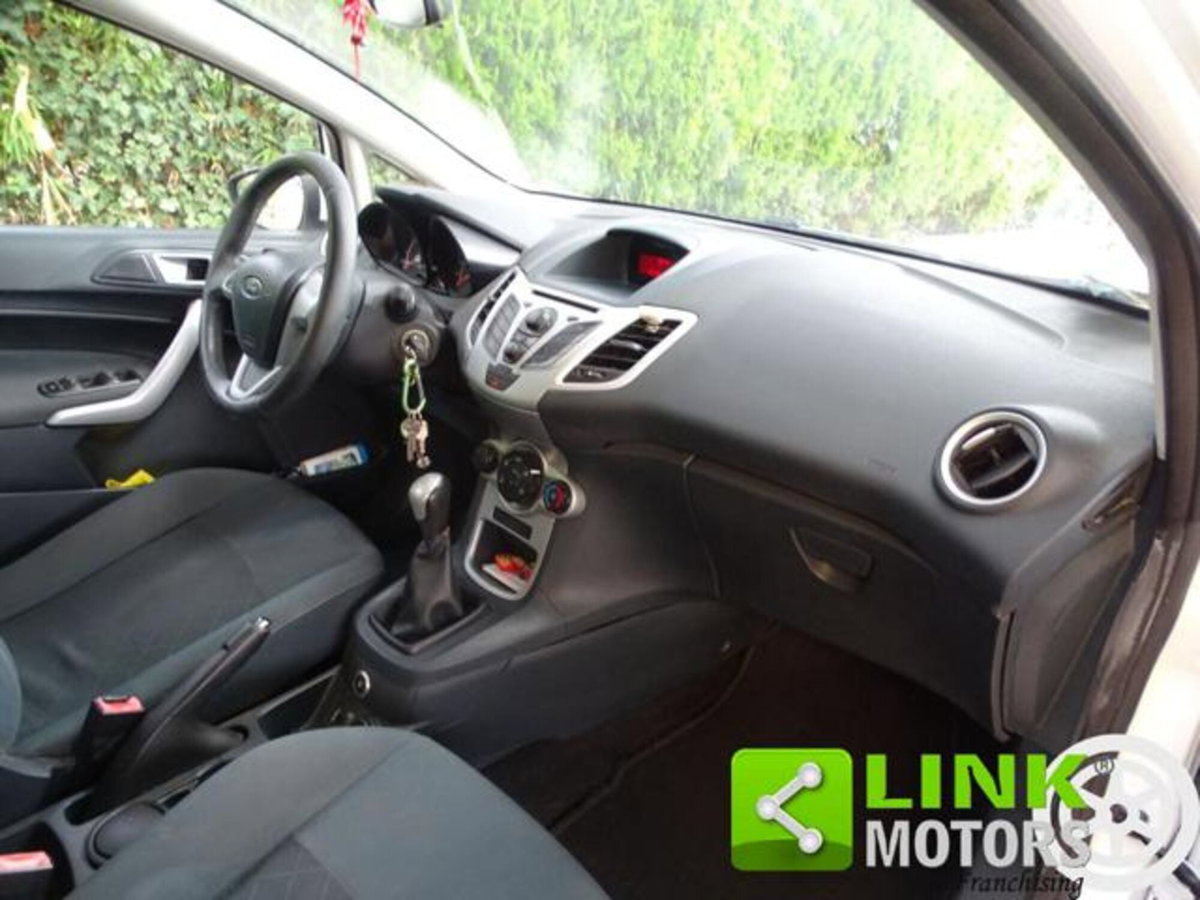 Ford Fiesta 1.4 5 porte Bz.- GPL Titanium (11)