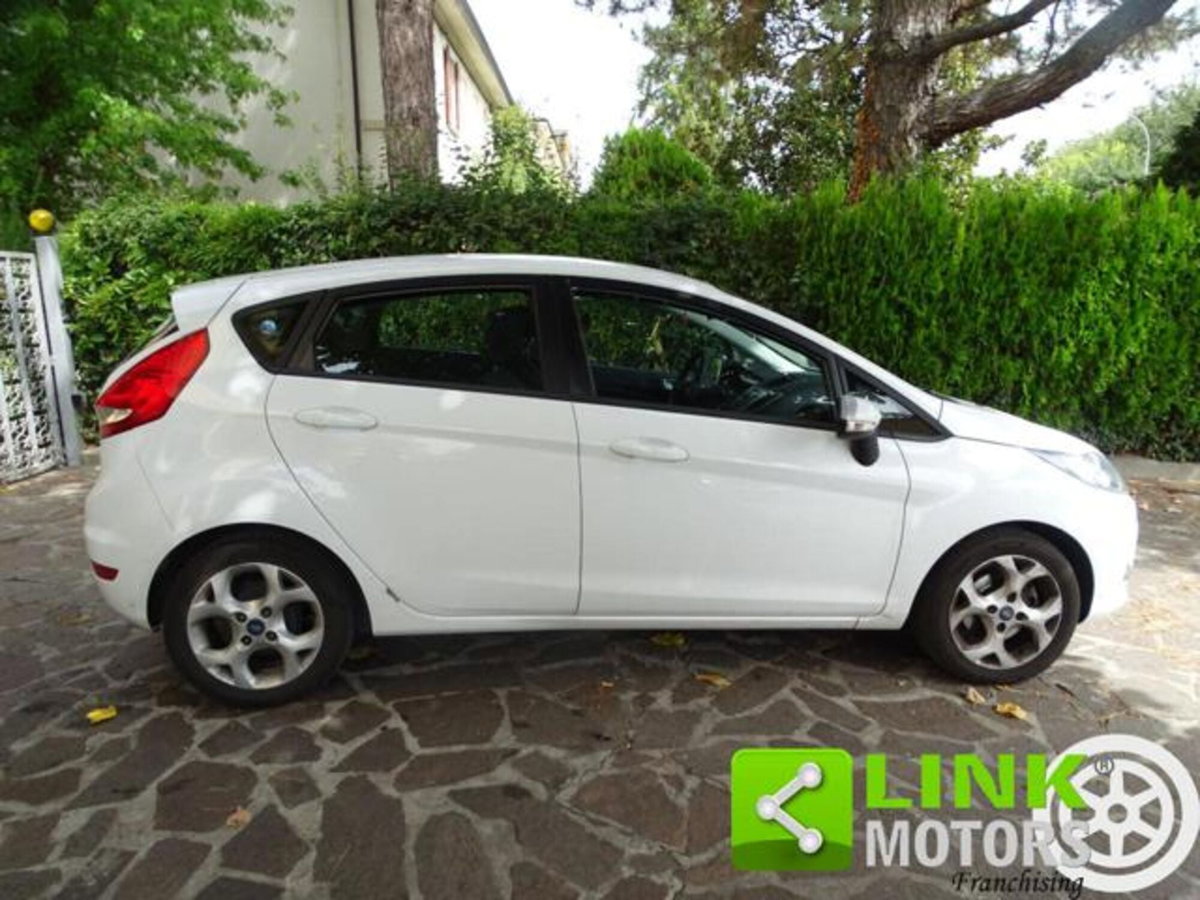 Ford Fiesta 1.4 5 porte Bz.- GPL Titanium (14)