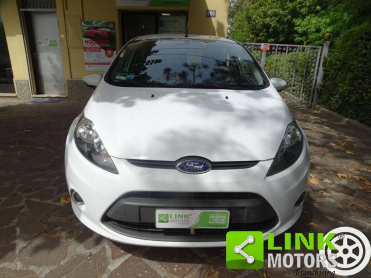 Ford Fiesta 1.4 5 porte Bz.- GPL Titanium (5)