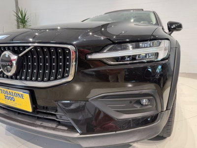 Volvo V60 Cross Country B5 AWD automatico Plus (19)