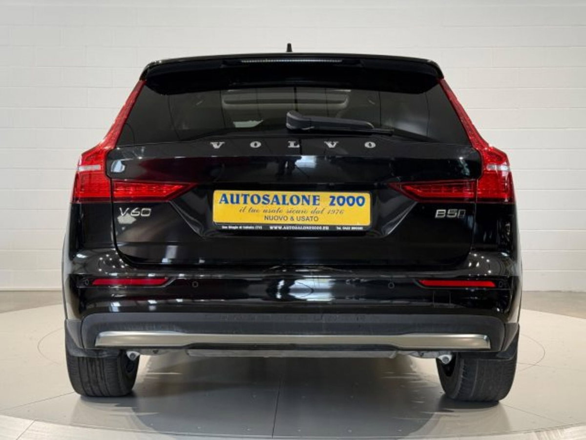 Volvo V60 Cross Country B5 AWD automatico Plus (4)