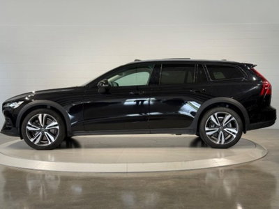 Volvo V60 Cross Country B5 AWD automatico Plus (2)