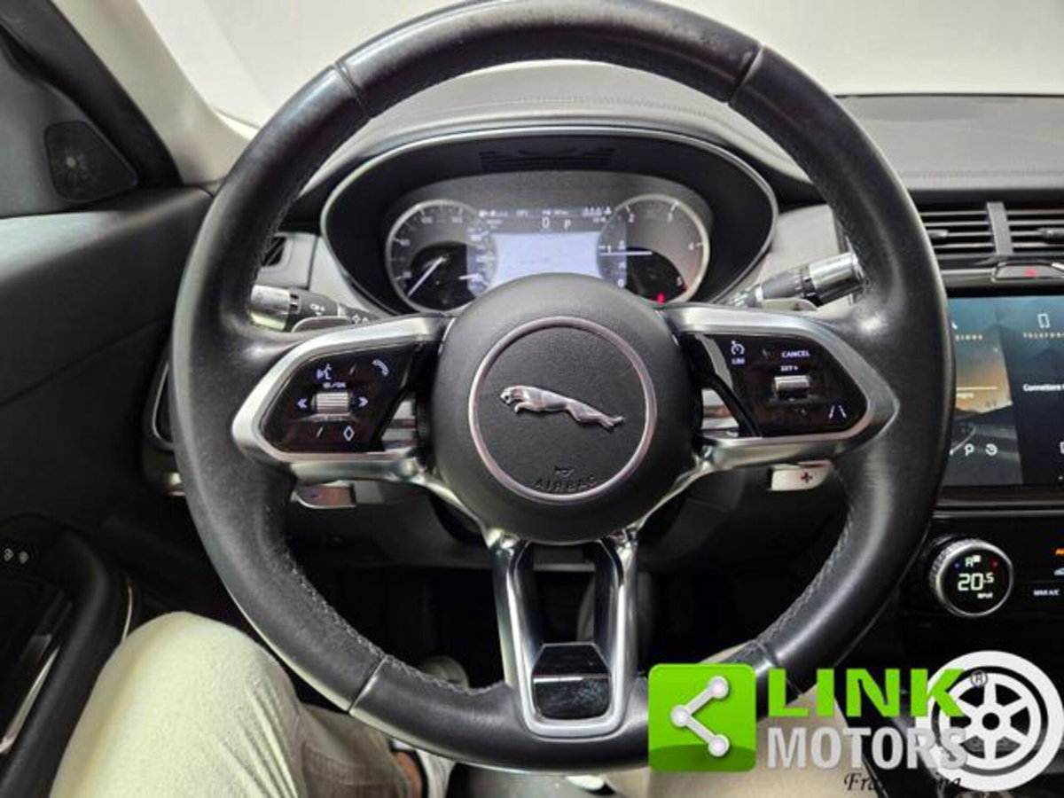 Jaguar E-Pace 2.0D I4 163 CV AWD Auto (6)