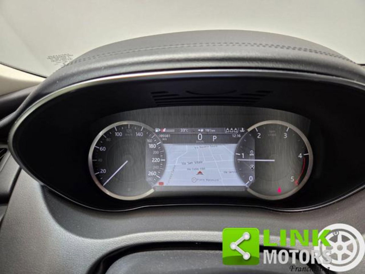 Jaguar E-Pace 2.0D I4 163 CV AWD Auto (7)