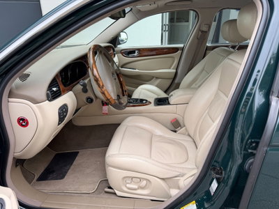 Jaguar XJ 4.2 V8 cat Executive (5)