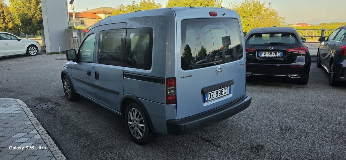 Opel Combo 1.6 EcoM 5p. Tour Enjoy (3)