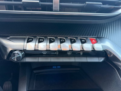 Peugeot 3008 BlueHDi 130 S&S Allure (17)