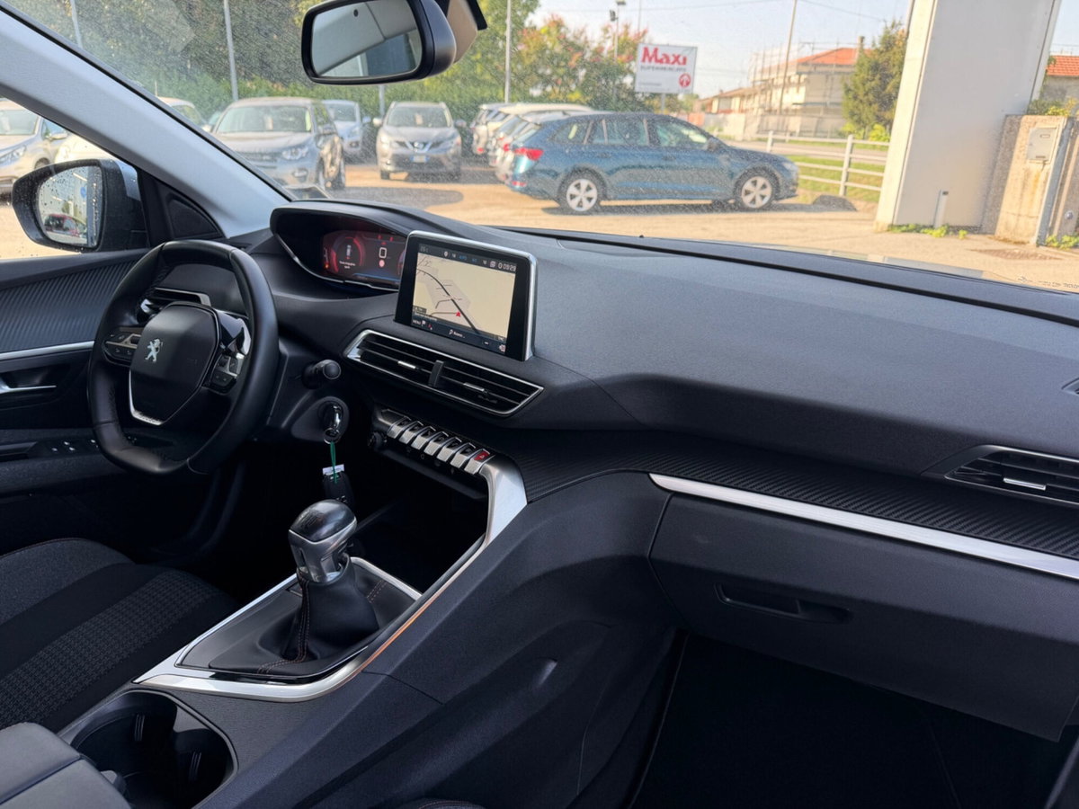 Peugeot 3008 BlueHDi 130 S&S Allure (19)