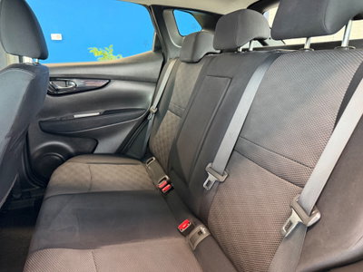 Nissan Qashqai 1.6 dCi 2WD Tekna (14)