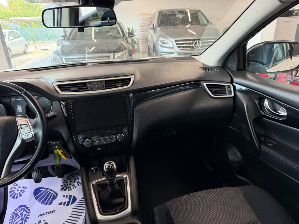 Nissan Qashqai 1.6 dCi 2WD Tekna (16)