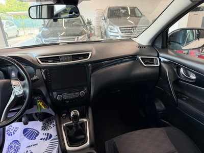 Nissan Qashqai 1.6 dCi 2WD Tekna (16)
