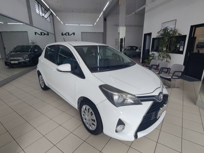 Toyota Yaris 1.D-4D 5 porte Active (7)