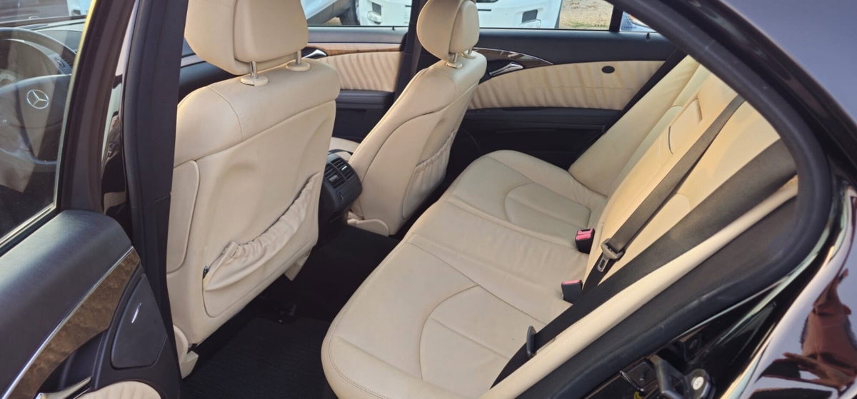 Mercedes-Benz Classe E 320 CDI cat EVO Avantgarde (13)
