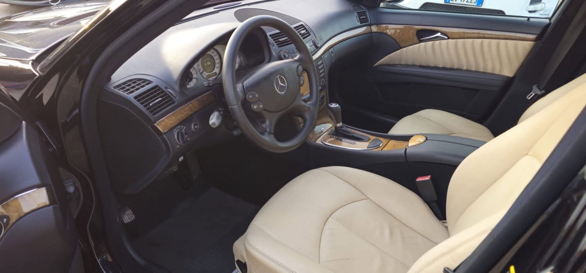 Mercedes-Benz Classe E 320 CDI cat EVO Avantgarde (14)