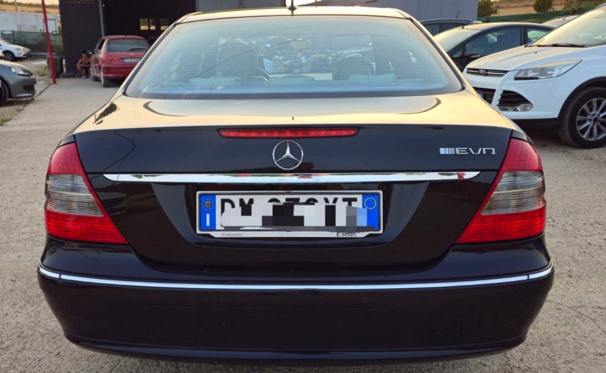 Mercedes-Benz Classe E 320 CDI cat EVO Avantgarde (8)
