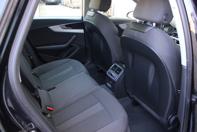 Audi A4 2.0 TDI 150 CV ultra S tronic Business Sport (13)