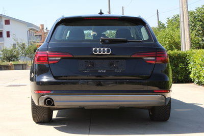 Audi A4 2.0 TDI 150 CV ultra S tronic Business Sport (8)