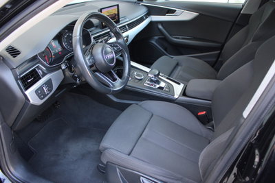Audi A4 2.0 TDI 150 CV ultra S tronic Business Sport (9)