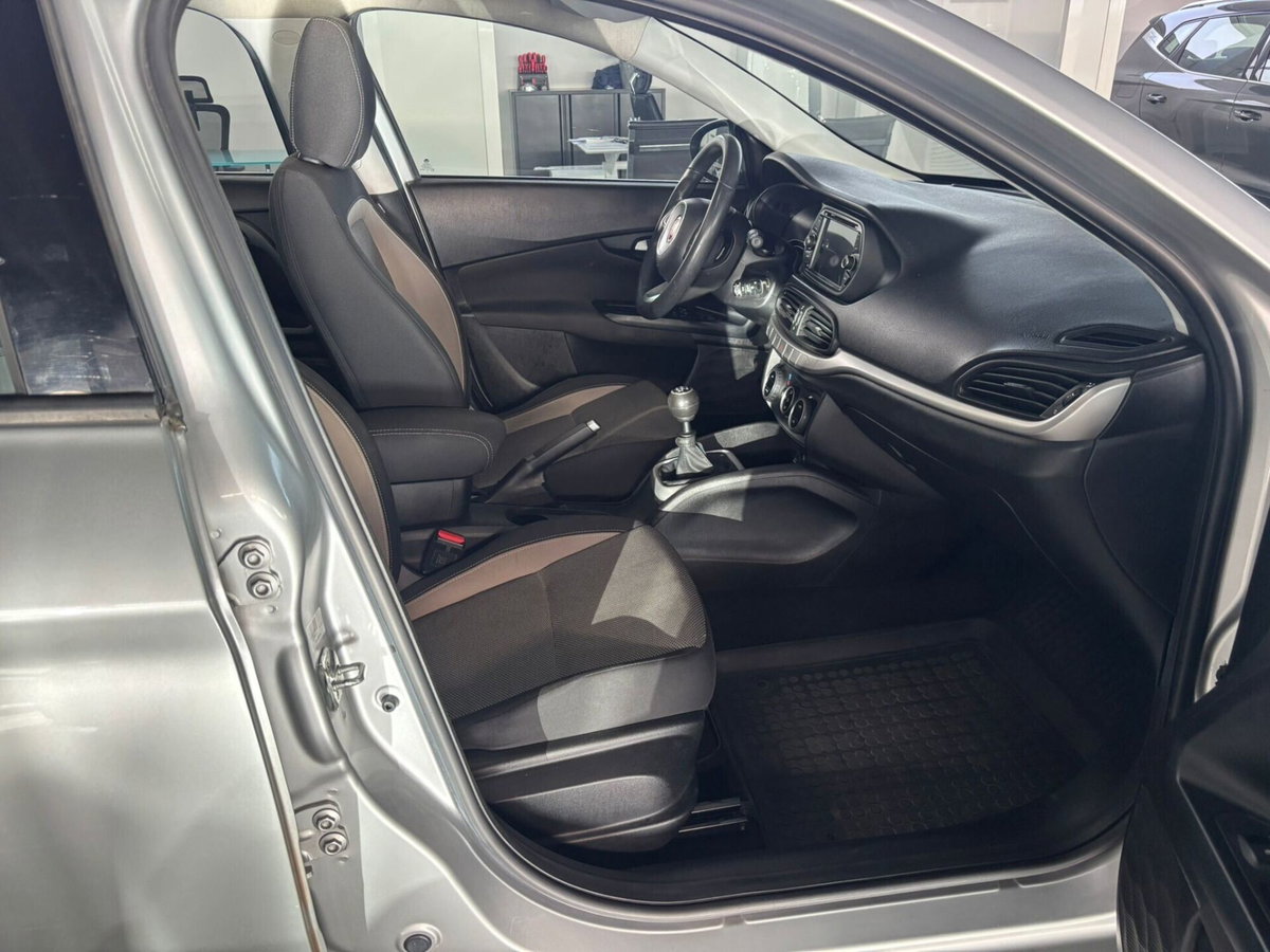 Fiat Tipo Tipo 1.4 4 porte Opening Edition (16)