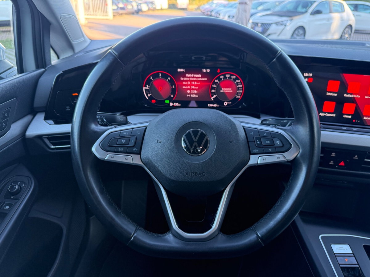 Volkswagen Golf 2.0 TDI DSG SCR Life (14)