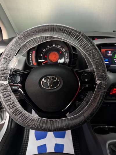 Toyota Aygo 1.0 VVT-i 72 CV 5 porte x-cite MMT (11)