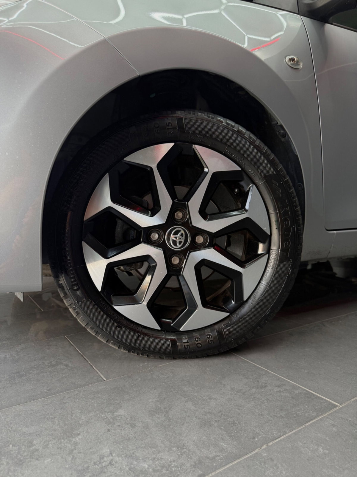 Toyota Aygo 1.0 VVT-i 72 CV 5 porte x-cite MMT (19)