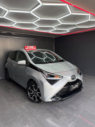 Toyota Aygo 1.0 VVT-i 72 CV 5 porte x-cite MMT (2)