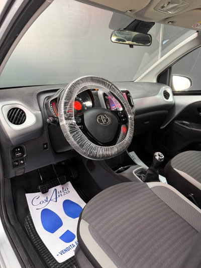 Toyota Aygo 1.0 VVT-i 72 CV 5 porte x-cite MMT (8)