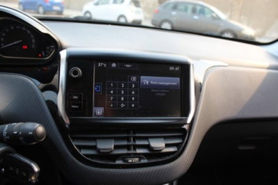 Peugeot 2008 e-HDi 115 CV Stop&Start Allure (10)