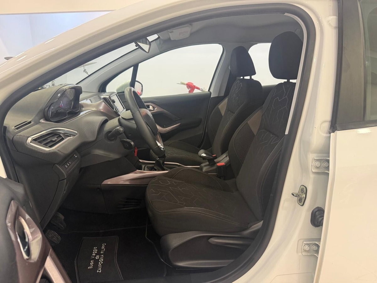 Peugeot 2008 e-HDi 92 CV Stop&Start ETG6 Allure (11)