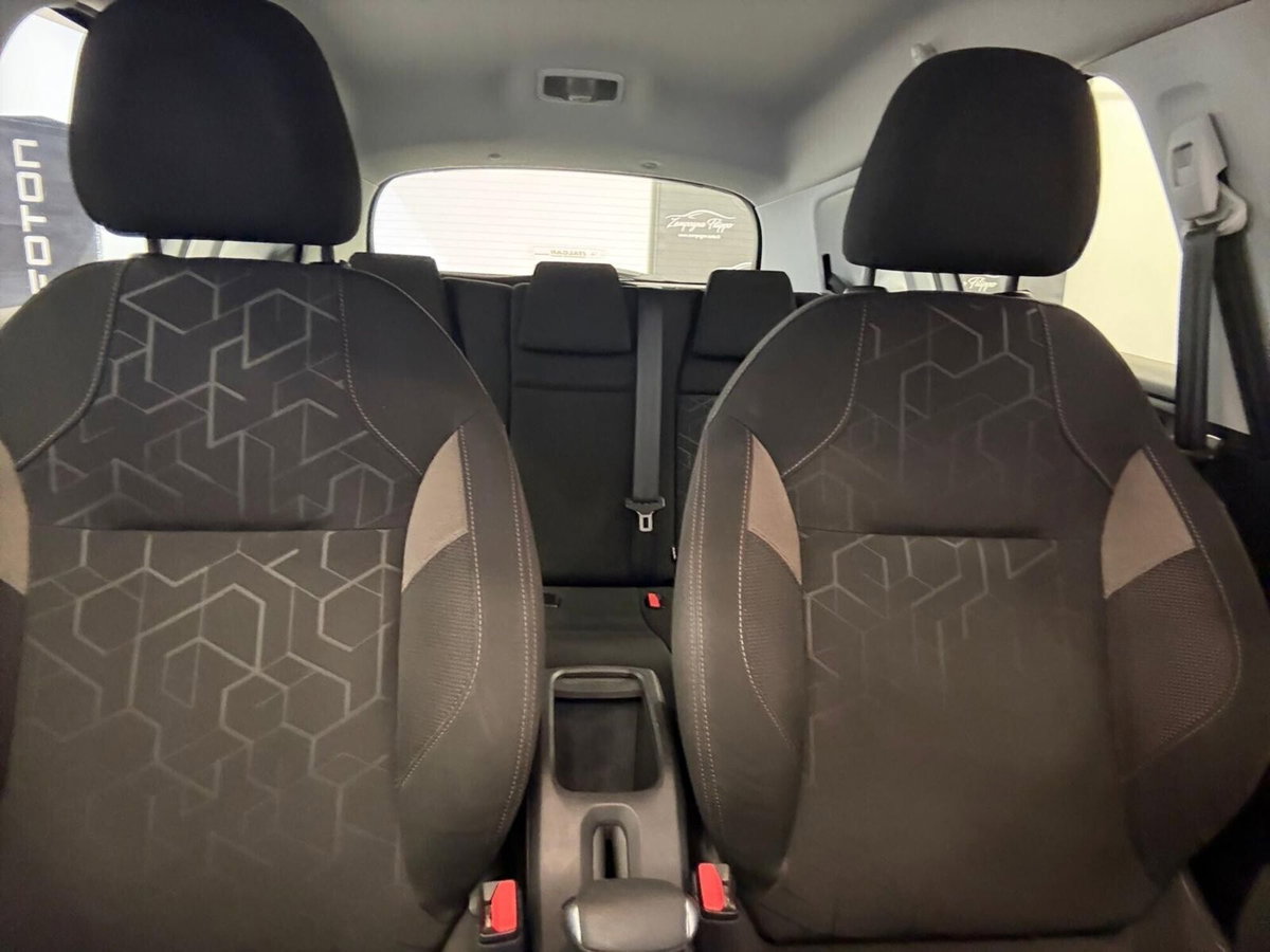 Peugeot 2008 e-HDi 92 CV Stop&Start ETG6 Allure (17)