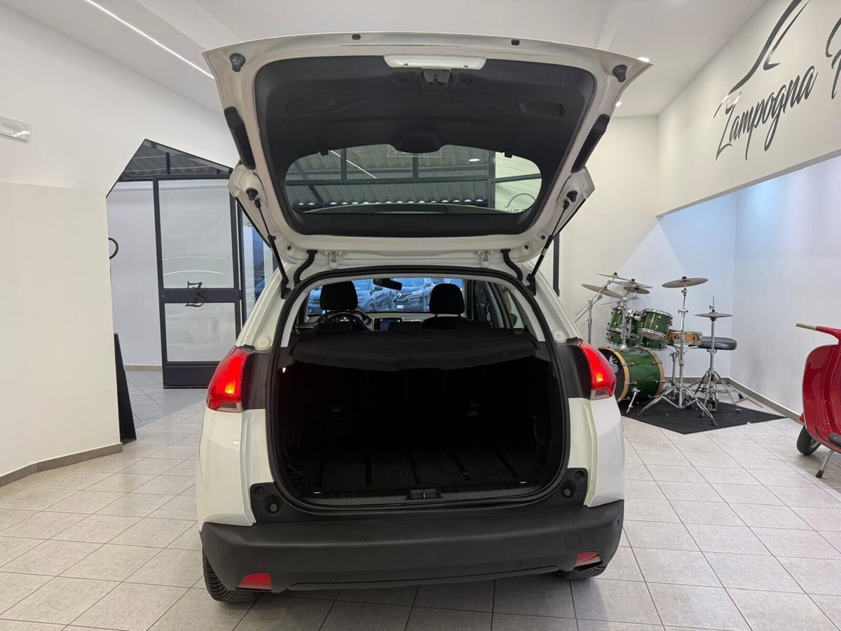Peugeot 2008 e-HDi 92 CV Stop&Start ETG6 Allure (7)
