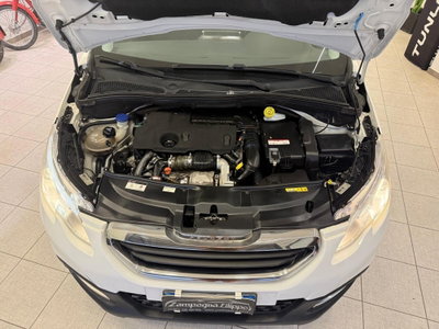 Peugeot 2008 e-HDi 92 CV Stop&Start ETG6 Allure (9)