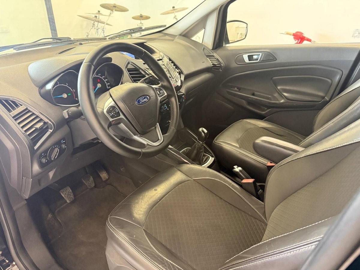 Ford EcoSport 1.5 TDCi 95 CV Titanium S (13)