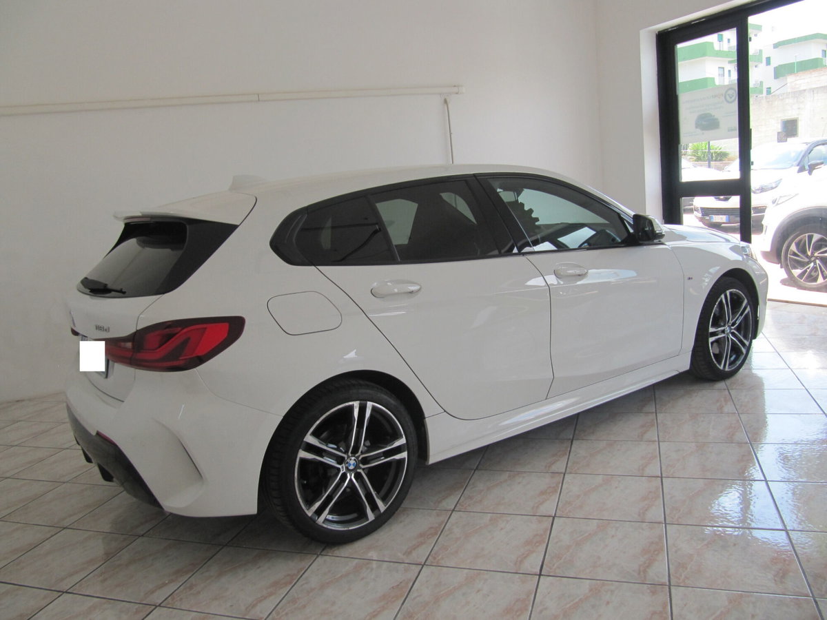 BMW Serie 1 116d 2.0 116CV cat 5 porte Attiva DPF (4)