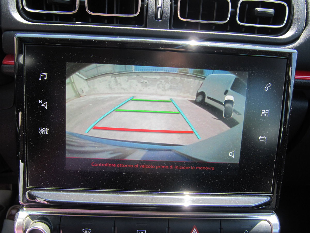 Citroen C3 BlueHDi 100 S&S Shine (13)