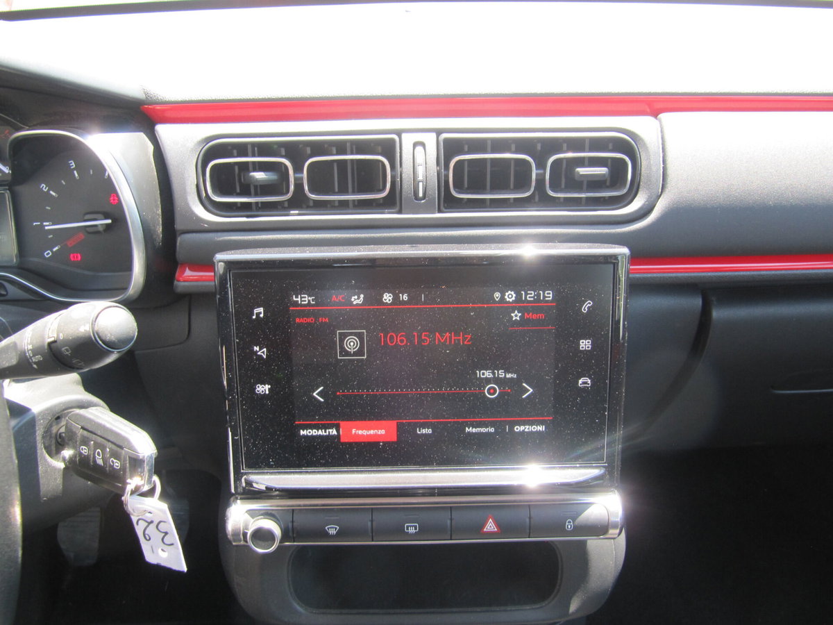 Citroen C3 BlueHDi 100 S&S Shine (7)