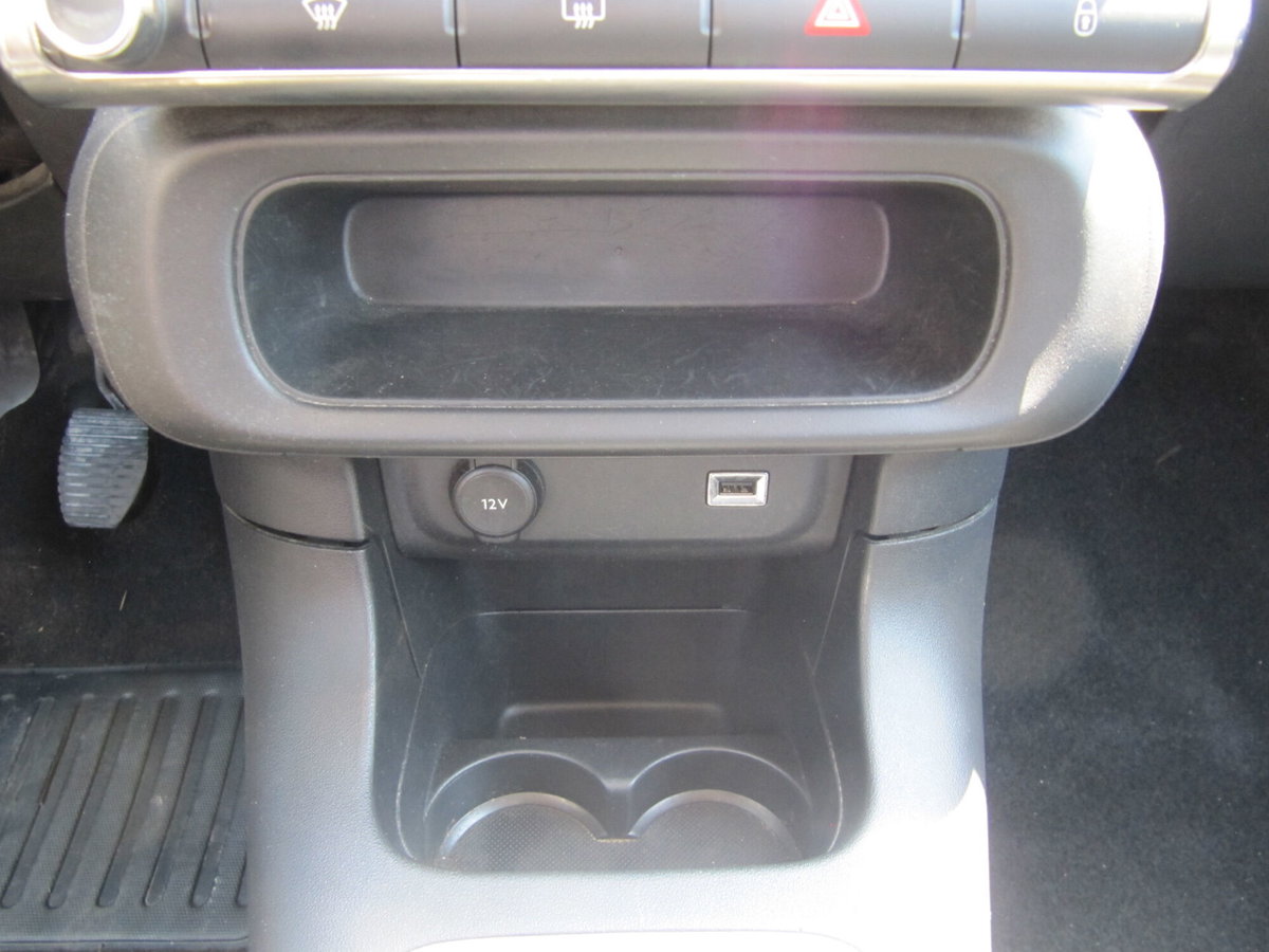 Citroen C3 BlueHDi 100 S&S Shine (8)