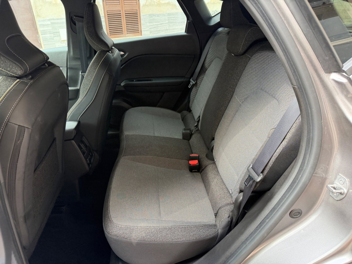 Renault Captur TCe 90 CV Techno (10)