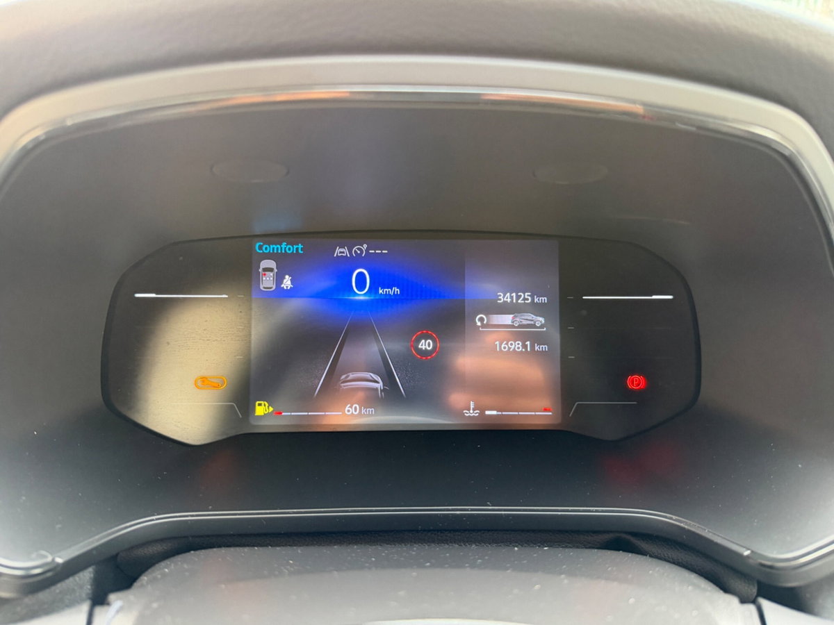 Renault Captur TCe 90 CV Techno (14)