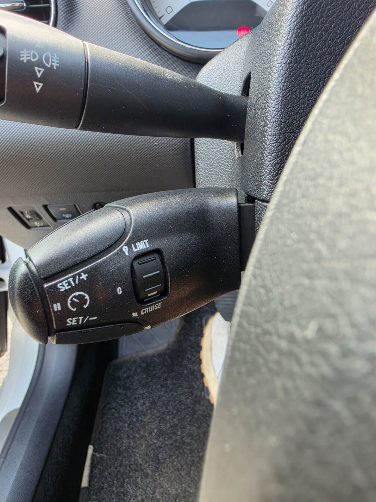 Peugeot 308 1.6 8V e-HDi 112CV Stop&Start robotiz. 5p. Sport (20)