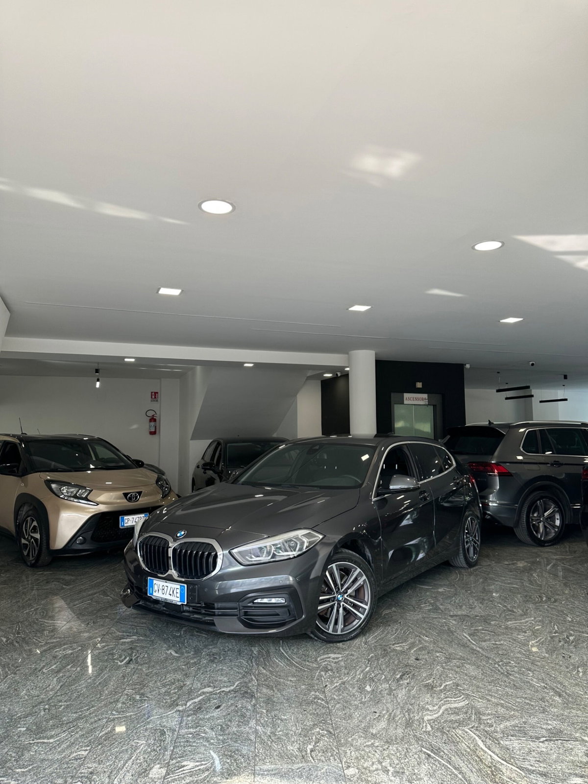 BMW Serie 1 116d 2.0 116CV cat 5 porte Attiva DPF