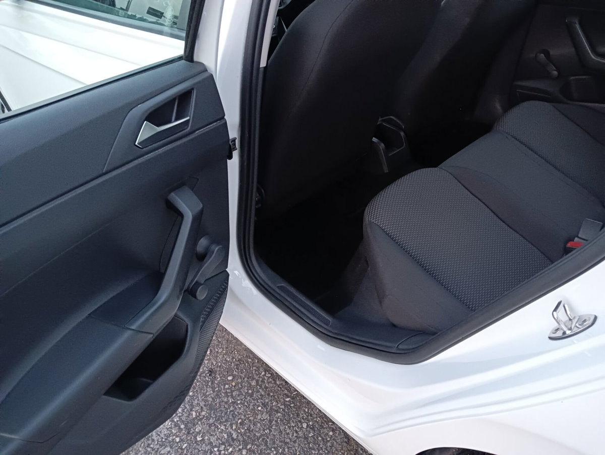 Volkswagen Polo 1.6 TDI 5p. Trendline BlueMotion Technology (12)