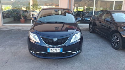 Lancia Ypsilon 1.2 69 CV 5 porte Gold (3)