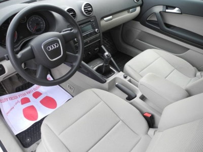 Audi A3 1.6 TDI 90 CV CR F.AP. Ambiente (10)