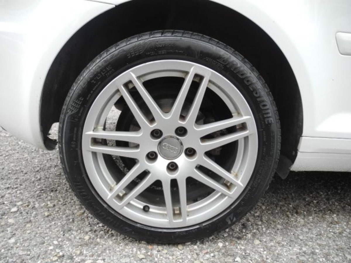 Audi A3 1.6 TDI 90 CV CR F.AP. Ambiente (15)