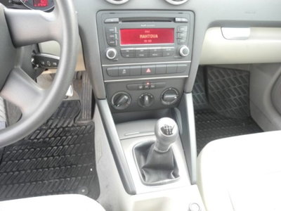 Audi A3 1.6 TDI 90 CV CR F.AP. Ambiente (7)