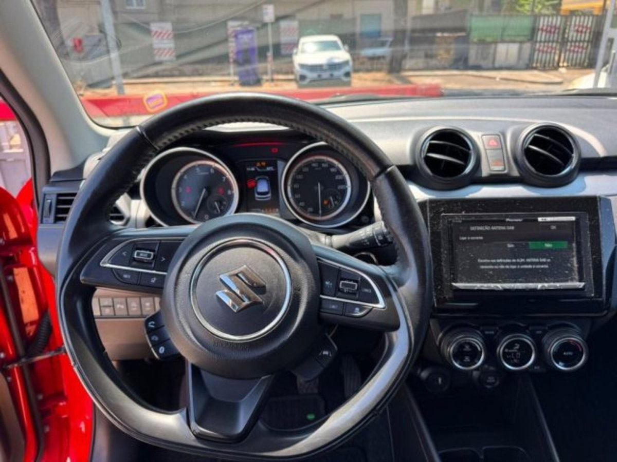 Suzuki Swift 1.2h Top 2wd (7)